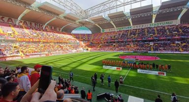 Kayserispor - Adana Demirspor maçını 9 bin taraftar izledi