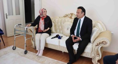 Kazazede öğretmene evinde "24 Kasım" sürprizi