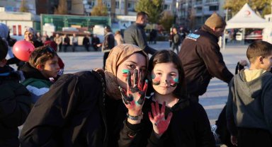 Kırşehir'de 'Kudüs'te İzimiz Var' etkinliğinde çocuklar "savaşa hayır" dedi
