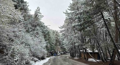Kızılcahamam'da kar yağışı etkili oldu