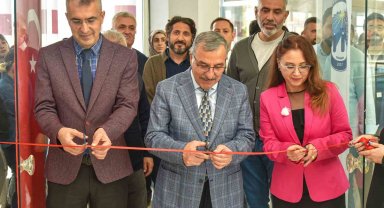 KMÜ'de Cumhuriyet temalı kişisel seramik sergisi