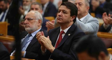 Mahmut Arıkan: "Gençlerimiz için tehlike çanları çalıyor"