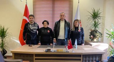 Milli futbolculardan TÜFAD'a ziyaret