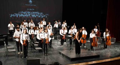 Muhteşem çocuklar, Çocuk Hakları Günü için sahneye çıktı
