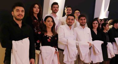 NEÜ'de geleceğin diş hekimleri beyaz önlüklerini giydi