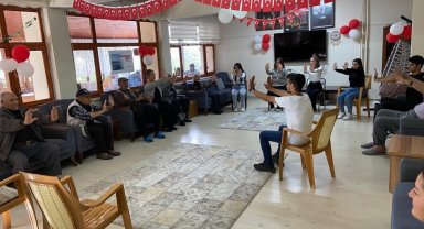 NEVÜ Öğrencilerinden 'Nesiller Arası Dayanışma' etkinliği