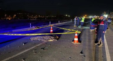 Niğde'de motosikletle otomobil çarpıştı: 1 ölü, 1 yaralı