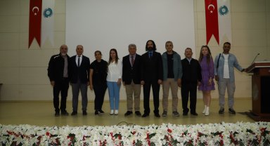 Niğde'de "Sayıların Evrensel Tarihi" Konferansı Gerçekleştirildi
