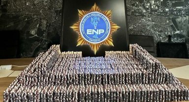 Polis durdurduğu araçtan 63 bin 518 adet uyuşturucu hap ele geçirdi