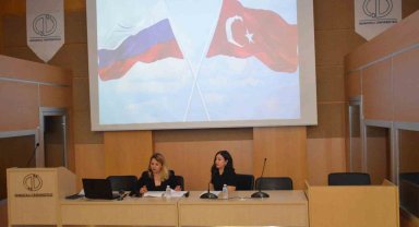 "Rus Toplumunda Atatürk'ün Yeri" Anadolu Üniversitesinde konuşuldu