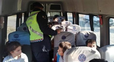 Sarıkaya'da okul servis araçlarının denetimi sürüyor