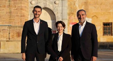 Türkiye'nin konuştuğu Rabia protez kol için gün sayıyor