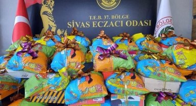 150 öğrenciye kışlık mont ve bot yardımı