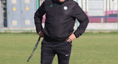 1922 Konyaspor'da teknik direktör Bekir Mehtap istifa etti