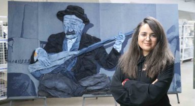 22 bin 500 atık kumaş parçasıyla Marilyn Monroe, 15 pantolonla Âşık Veysel'i işledi