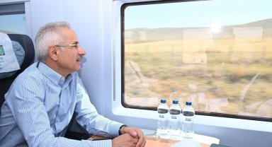 'Turistik Doğu Ekspresi' yeni sezon seferlerine 11 Aralık'ta başlayacak
