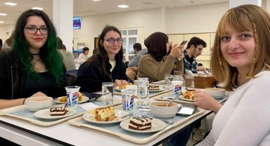 Anadolu Üniversitesi'nde Aralık ayının ilk öğle yemeğini yine öğrenciler belirledi