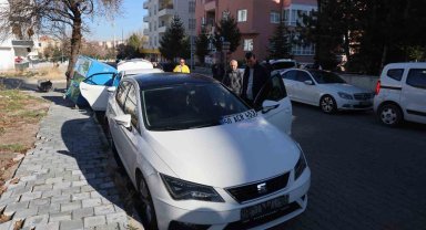 Aracına çarpan şoföre kızdı: "Arabayı duman etmişsin"