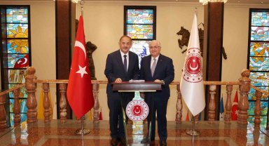 Bakan Güler ve Bakan Özhaseki bir araya geldi