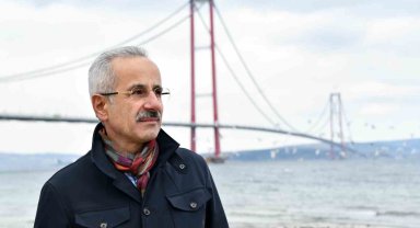 Bakan Uraloğlu: "Dünyada yılın en iyi projesi 1915 Çanakkale Köprüsü oldu"