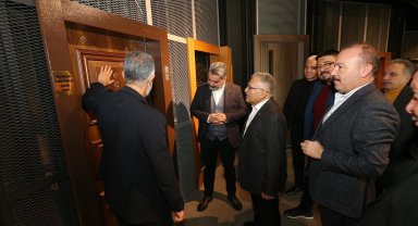 Başkan Büyükkılıç, Kayseri OSB'de firmaları ziyaret etti
