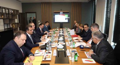 Başkan Büyükkılıç, Kayserigaz Yönetim Kurulu Toplantısına katıldı