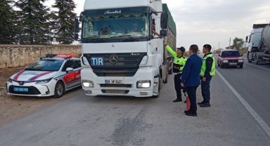 Bin 463 sürücüye toplam 2 milyon 560 bin 464 TL para cezası kesildi