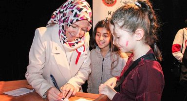Eğitimci Merve Gülcemal, ERVA'da 'Edeb'i anlattı