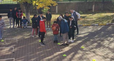 ERU Spor Bilimleri Fakültesi'nden 'Bir gün değil her gün yanınızdayız' etkinliği