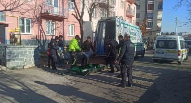 Eski eşi ve kızını öldürdü