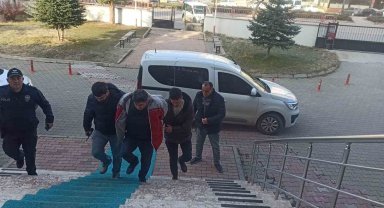 Eski eşini ve kızını öldüren şüpheli adliyeye sevk edildi
