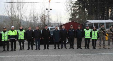 Eskişehir Valisi Aksoy yeni yıla görevi başında girecek olan personeli ziyaret etti