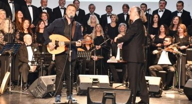 Eskişehir'de Türk Sanat Müziği Korosu 'Hüsnü Üstün Besteleri' konseri yoğun ilgi gördü