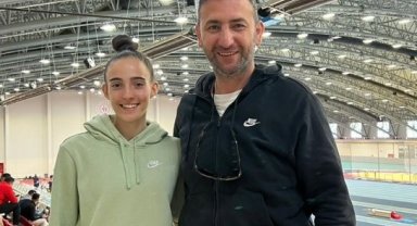Eskişehirli milli atletten Türkiye rekoru
