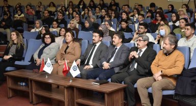ESOGÜ'de Cumhuriyet Sohbetleri'nin üçüncüsü gerçekleştirildi