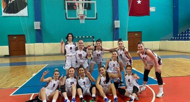 ESTÜ Erkek ve Kadın Basketbol Takımları Kütahya'da şampiyonluk yaşadı