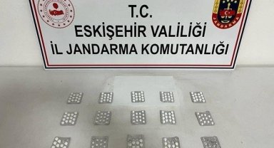Jandarma ekiplerince 184 adet sentetik ecza hap ele geçirildi