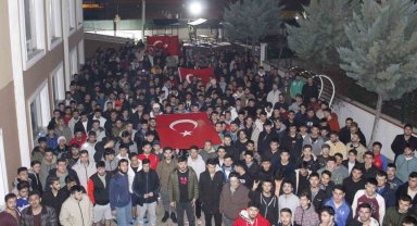 Konya'da yurtta kalan öğrenciler terörü lanetledi