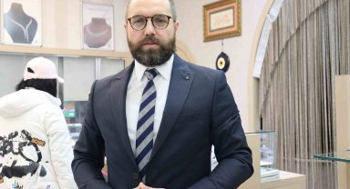 Kuyumcular altın ve döviz piyasasını değerlendirdi