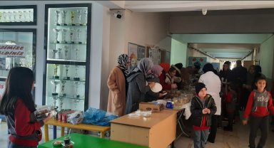 Minik öğrencilerden Filistin'e 67 bin 850 TL destek