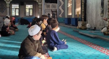 Minikler şehitler ve Gazze için dua etti