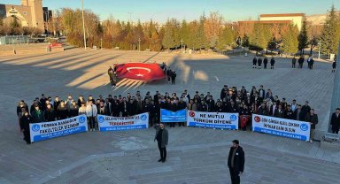 Niğde'de öğrenciler şehitler için yürüdü