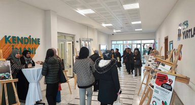 Niğde'de öğrencilerden Filistin'e destek için fotoğraf sergisi