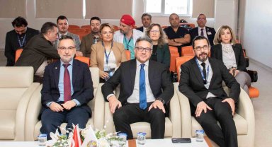 Rektör Aksoy, Tıp Fakültesi Hastanesi Yönetim Kurulu ve Danışma Kurulu ile bir araya geldi