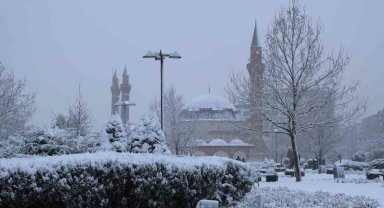 Sivas'ta kar kartpostallık görüntüler oluşturdu