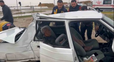 Takla atıp hurdaya dönen otomobilden hafif sıyrıklarla kurtuldu