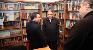 Vali Çiçek, 'Çanakkale'den Cumhuriyete 100. Yıl' Sergisi'nde