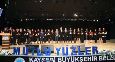 Vali Çiçek Ve Başkan Büyükkılıç, özel çocuklarla kucaklaştı