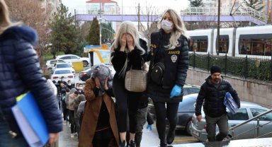'Barbie-Es' fuhuş operasyonunda yakalanan 18 şüpheli adliyeye sevk edildi
