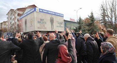 AK Parti Kırşehir Belediye Başkan Adayı Arslan, dualarla karşılandı